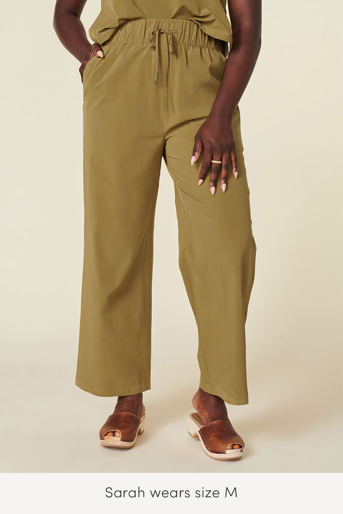 medium pants for travel from wayre