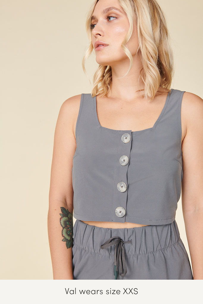 Poppy seed travel button front tank for women
