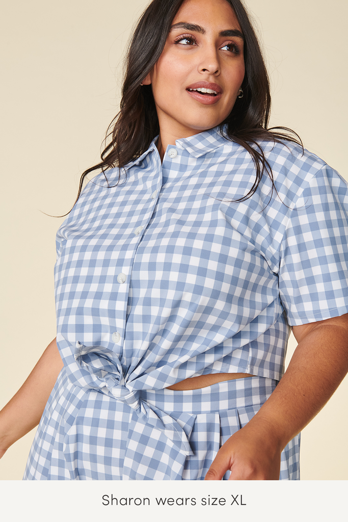 xl travel top with buttons and pockets in ocean plaid