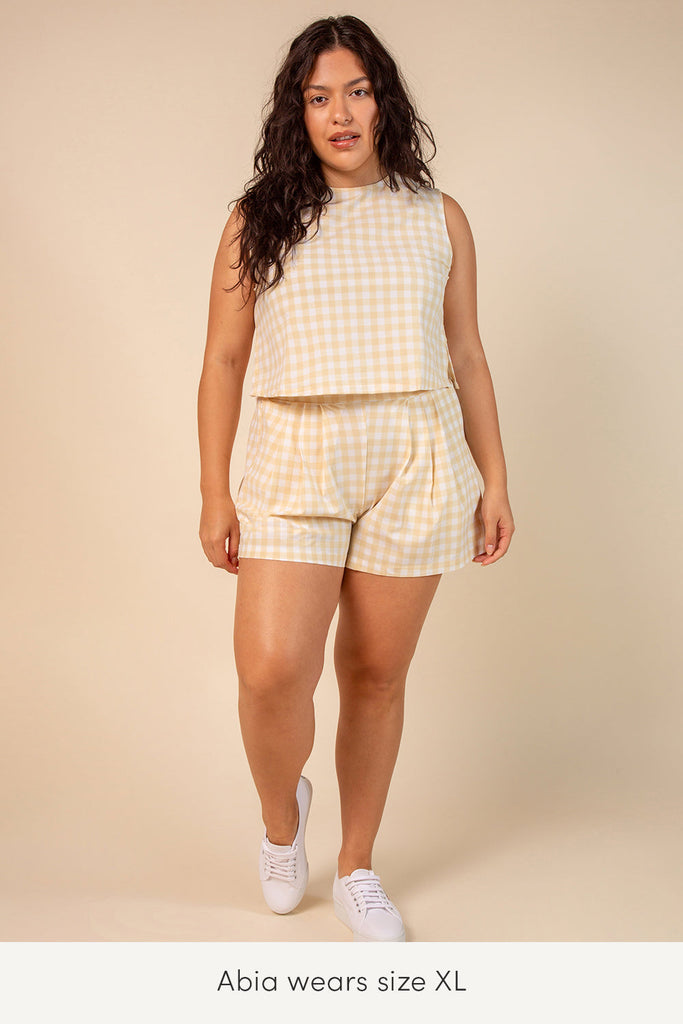 xl flowy shorts perfect for travel in yellow and white pattern