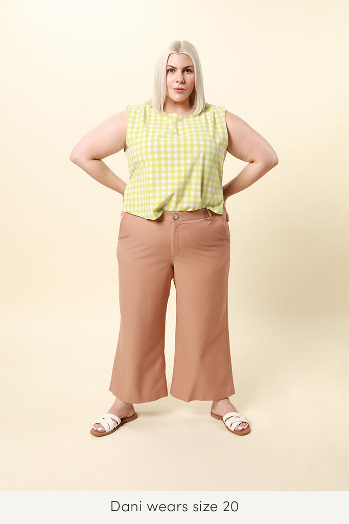 Jetsetter trouser in plus size rose water color