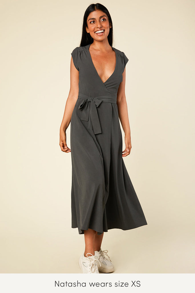 xs off black travel dress with pockets from wayre