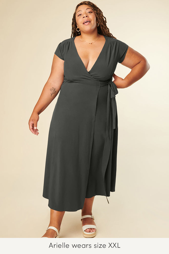 plus size lightweight travel dress with pockets