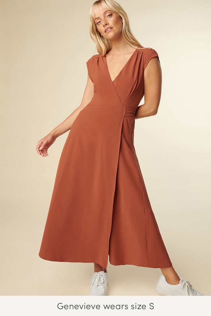small travel dress with pockets made sustainably