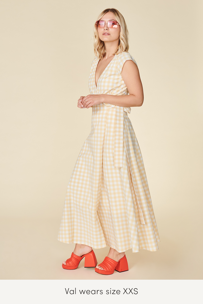 xxs travel dress in summer lemon plaid color